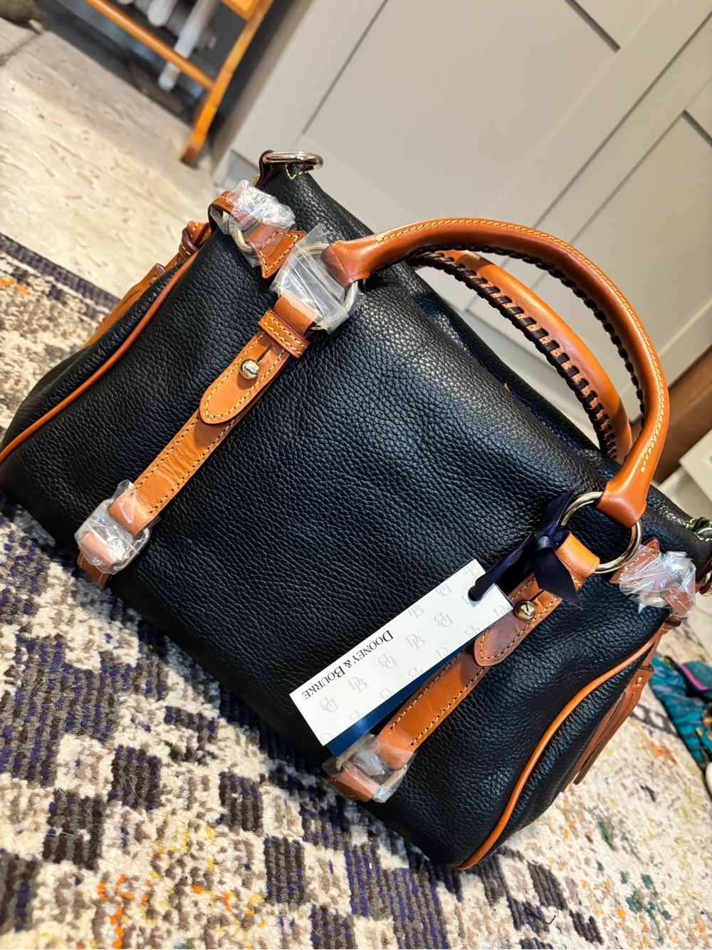 NWT Dooney & Bourke Florentine Bag - Picture 4 of 8